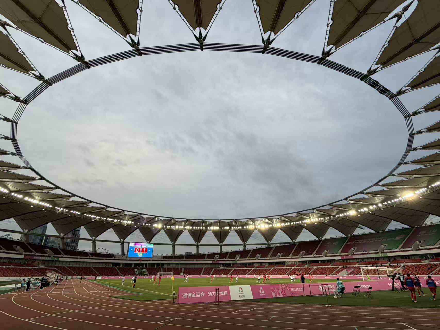 图1-世纪莲体育中心.jpg 图1-世纪莲体育中心.jpg