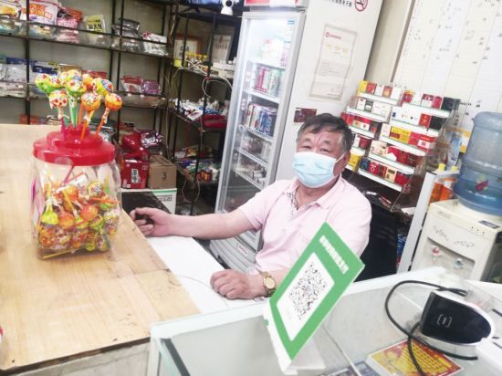 1502 渔具店老板万先生 - 副本.jpg