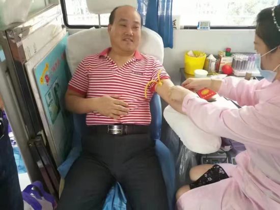 王钢.jpg