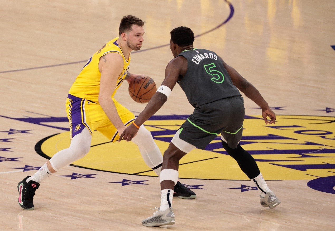 篮球2.jpg 篮球2.jpg