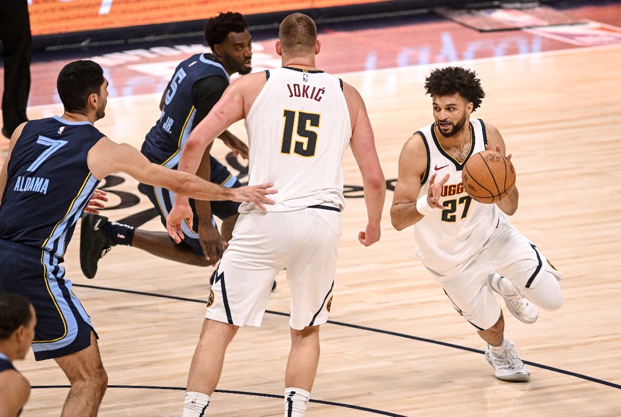 灰熊.jpg 灰熊.jpg